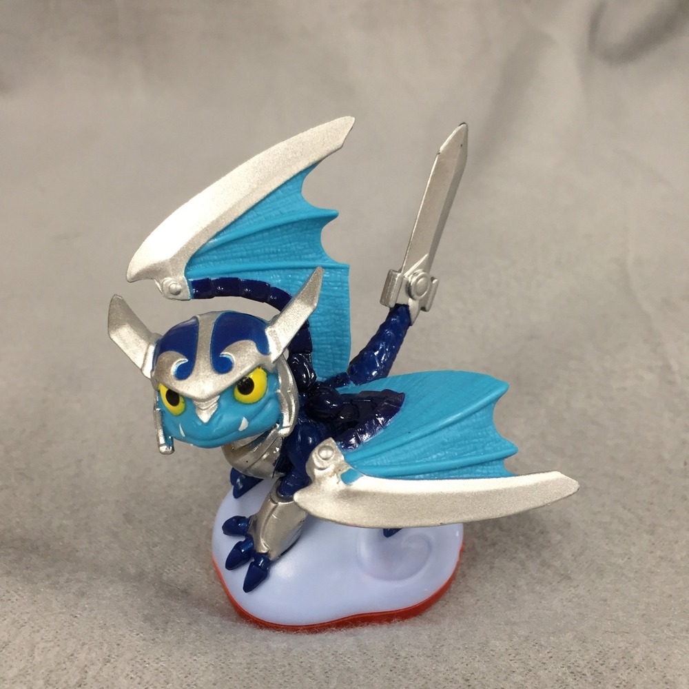 Skylanders Trap Team Blades Air Element Figure Activision 84994888 Blue Silver